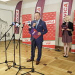 Nowa Lewica zaprezentowała kandydatów do Sejmu i Senatu - Radio Kielce 26.08.2023 Kielce. Konferencja Lewicy. Na zdjęciu Andrzej Szejna / Fot. Jarosław Kubalski - Radio Kielce