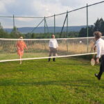 19.08.2023. Celiny w gminie Bodzentyn. Piknik rodzinny. Na zdjęciu (od lewej): Renata Janik - wicemarszałek województwa, wiceminister Piotr Wawrzyk, senator Krzysztof Słoń. / Fot. Patryk Wójcik - Radio Kielce