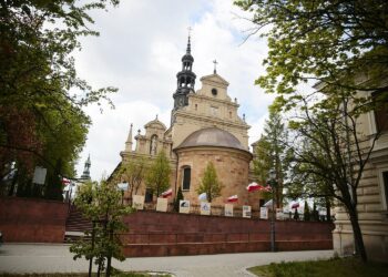 Do bazyliki katedralnej w Kielcach zostaną wprowadzone relikwie św. Jana Pawła II