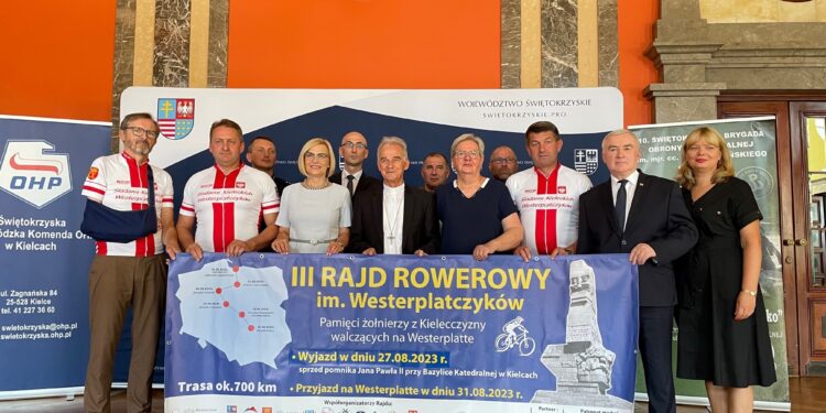 24.08.2023 Kielce. Konferencja dotycząca rajdu rowerowego na Westerplatte