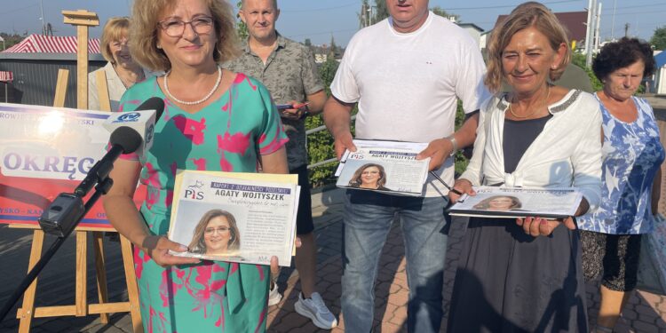 Poseł Agata Wotyszek zachęcała w Starachowiach do głosowania na bezpieczną przyszłość Polaków