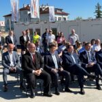 21,09.2023. Jędrzejów. Rozpoczęcie budowy mieszkań Społecznej Inicjatywy Mieszkaniowej / Fot. Daniel Czwartosz - Radio Kielce