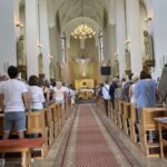 10.09.2023. Krajno. Odsłonięcie i poświęcenie pamiątkowej tablicy upamiętniającej Stefana Żeromskiego i jego rodzinę, która przez trzy lata mieszkała w tej miejscowości / Fot. Magdalena Galas-Klusek - Radio Kielce