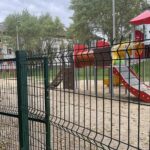 Ogrodzenie, na które nadział się chłopiec nie będzie wymienione