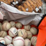 26.09.2023. Końskie. Nauka gry w baseball / Fot. Magdalena Galas-Klusek - Radio Kielce