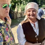 15.09.2023. Tokarnia. Park Etnograficzny. Zdjęcia do filmu „Pani od polskiego” / Fot. Dorota Klusek - Radio Kielce