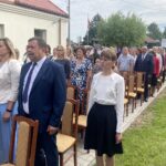 04.09.2023. Ujazd. Szkoła podstawowa otrzymała imię Marii Curie – Skłodowskiej oraz sztandar / Fot. Grażyna Szlęzak - Radio Kielce