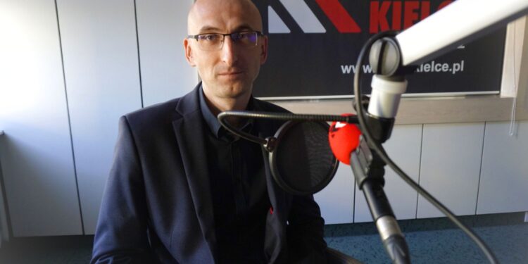 20.09.2023 Radio Kielce. Na zdjęciu: Robert Piwko - naczelnik kieleckiej delegatury IPN / Fot. Aleksandra Kwaśniewska - Radio Kielce