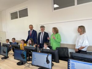 24 nowe komputery w Brynicy - Radio Kielce