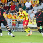 Koronie nadal idzie jak po grudzie. Tylko remis z Widzewem - Radio Kielce