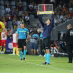 Koronie nadal idzie jak po grudzie. Tylko remis z Widzewem - Radio Kielce