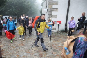 23.09.2023. Święty Krzyż. Rajd pielgrzymkowy „Krzyż drogowskazem życia” / Fot. Wiktor Taszłow - Radio Kielce