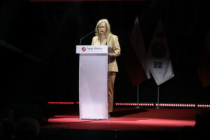 05.09.2023. Kielce. Otwarcie XXXI Międzynarodowego Salonu Przemysłu Obronnego. Na zdjęciu: Małgorzata Gosiewska - wicemarszałek Sejmu / Fot. Wiktor Taszłow - Radio Kielce