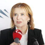 05.09.2023. Kielce. Otwarcie XXXI Międzynarodowego Salonu Przemysłu Obronnego. Na zdjęciu: Anna Krupka - wiceminister sportu i turystyki / Fot. Wiktor Taszłow - Radio Kielce