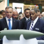 MSPO 2023. Prezydent RP: państwa zagrożone nie oszczędzają na obronności - Radio Kielce 05.09.2023. Kielce. Otwarcie XXXI Międzynarodowego Salonu Przemysłu Obronnego. Na zdjęciu (z lewej): Andrzej Duda - prezydent RP / Fot. Wiktor Taszłow - Radio Kielce