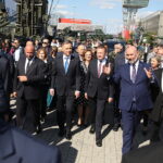 MSPO 2023. Prezydent RP: państwa zagrożone nie oszczędzają na obronności - Radio Kielce 05.09.2023. Kielce. Otwarcie XXXI Międzynarodowego Salonu Przemysłu Obronnego. Na zdjęciu (w środku): Andrzej Duda - prezydent RP / Fot. Wiktor Taszłow - Radio Kielce