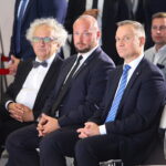 05.09.2023. Kielce. Otwarcie MSPO. Na zdjęciu (od lewej): Andrzej Mochoń - prezes Targów Kielce, Sebastian Chwałek - prezes zarządu Polskiej Grupy Zbrojeniowej, Andrzej Duda - prezydent RP / Fot. Wiktor Taszłow - Radio Kielce