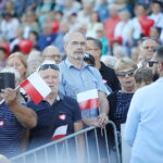 Donald Tusk spotkał się w Skarżysku-Kamiennej ze zwolennikami PO - Radio Kielce W niedzielę marsz Platformy Obywatelskiej