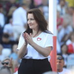 Donald Tusk spotkał się w Skarżysku-Kamiennej ze zwolennikami PO - Radio Kielce 15.09.2023. Skarżysko-Kamienna. Szef Platformy Obywatelskiej, Donald Tusk spotkał się ze zwolennikami swojej partii. Na zdjęciu: poseł Marzena Okła-Drewnowicz - wiceprzewodnicząca ugrupowania / Fot. Wiktor Taszłow - Radio Kielce