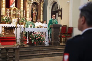 17.09.2023. Kielce. Upamiętnienie 84. rocznicy napaści wojsk Związku Sowieckiego na Polskę. Msza Święta / Fot. Wiktor Taszłow - Radio Kielce