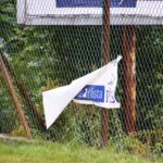 Konkurencja w panice? Niszczą plakaty posłanki PiS - Radio Kielce Zniszczony baner wyborczy Anny Krupki / Fot. Wojciech Domagała