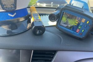 Areszt dla kierowcy, który uciekał przed policją - Radio Kielce