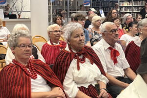 09.09.2023. Ostrowiec Św. , Miejska Biblioteka Publiczna. „Narodowe Czytanie” powieści Elizy Orzeszkowej „Nad Niemnem”. / Fot. Patryk Wójcik - Radio Kielce