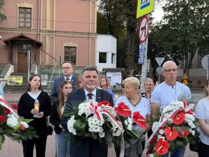 Ostrowiec Świętokrzyski pamiętał o ofiarach sowieckiego ataku - Radio Kielce