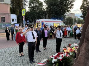 Ostrowiec Świętokrzyski pamiętał o ofiarach sowieckiego ataku - Radio Kielce