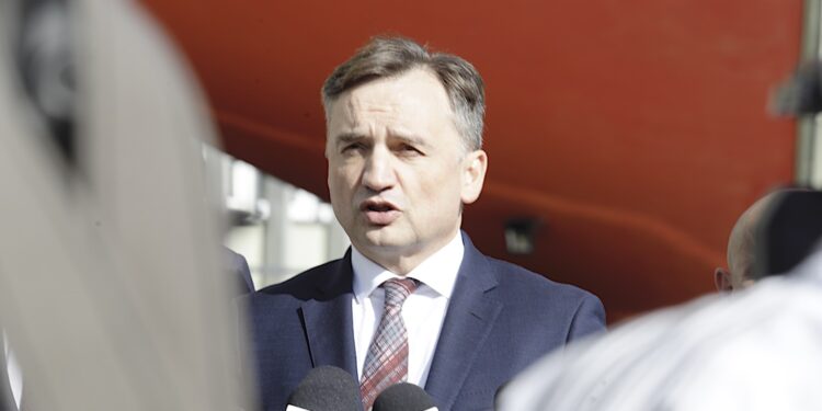 Minister sprawiedliwości: nie ma dowodów na udział Piotra Wawrzyka w przestępczym procederze