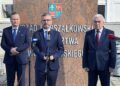 25.09.2023. Kielce. Konferencja na temat programu programu „Bezpieczna Wisła”. Na zdjęciu (od lewej): Krzysztof Woś, prezes Wód Polskich, Grzegorz Witkowski, wiceminister infrastruktury, Andrzej Bętkowski - marszałek województwa / Fot. Jarosław Kubalski - Radio Kielce