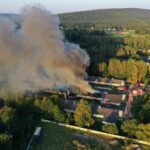 Ogromny pożar kurnika. Pali się ponad 30 tysięcy pisklaków - Radio Kielce