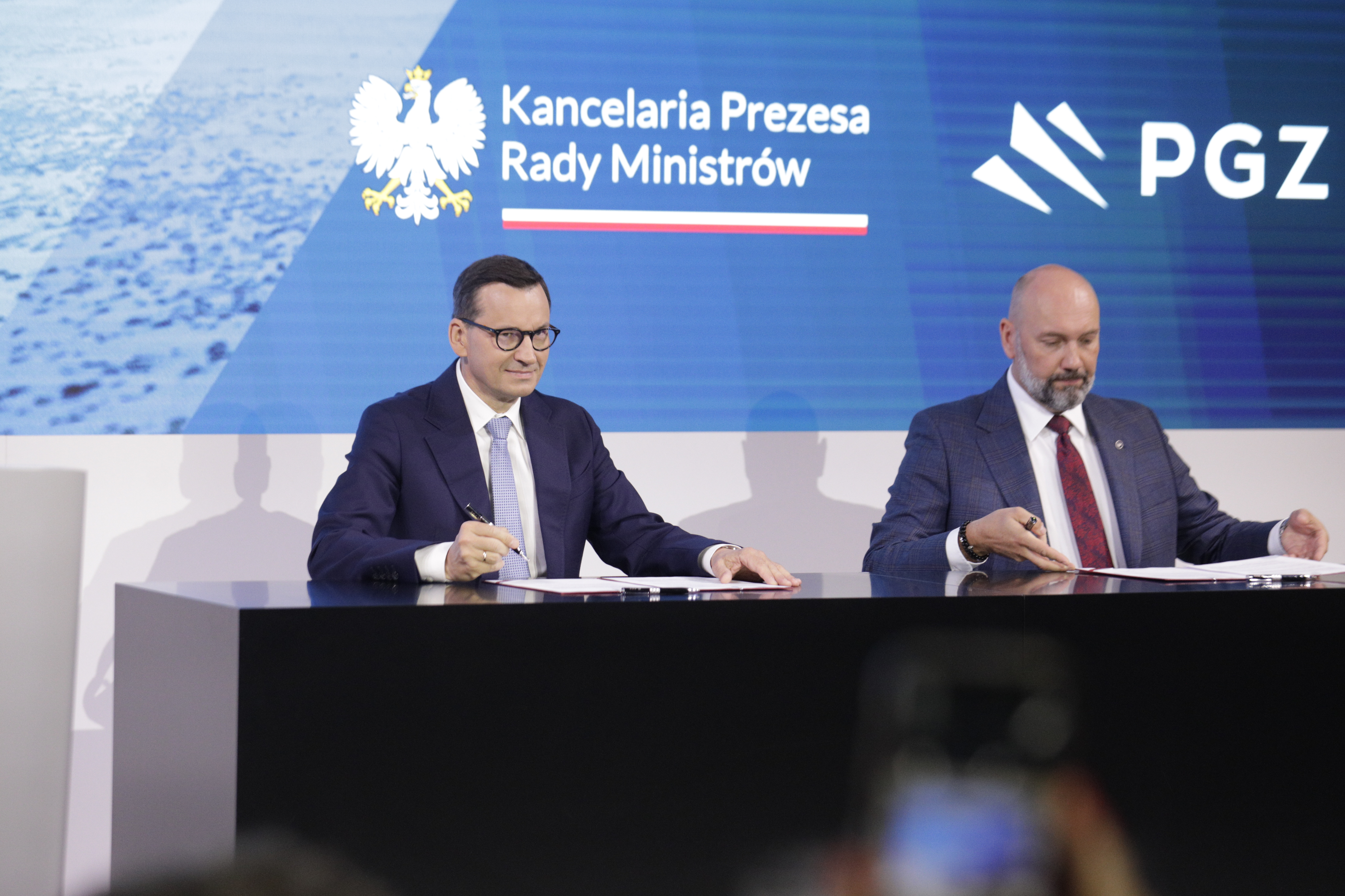 Premier Mateusz Morawiecki podpisał w Kielcach umowę na rozbudowę zakładu Bumar-Łabędy