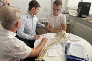 Fizjoterapeuci podpowiadali jak dbać o kręgosłup