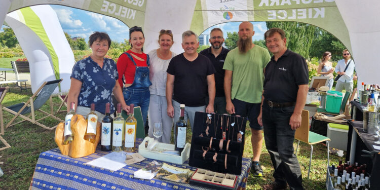 Winiarze ze szlaku Świętokrzyskie Winnice / Fot. Marzena Smoręda - Radio Kielce