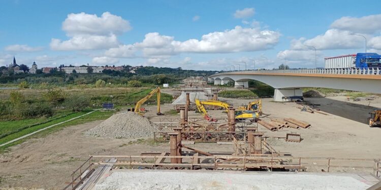 Nowy most w Sandomierzu zgodnie z planem
