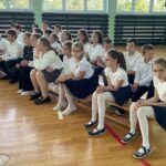 03.10.2023. Nowy Korczyn. Przekazanie laptopów / Fot. Monika Miller - Radio Kielce