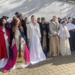 08.10.2023. Sandomierz. Uczniowie szkół wcielili się w postaci historyczne związane z Sandomierzem / Fot. Grażyna Szlęzak - Radio Kielce