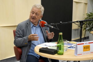 05.10.2023. Kielce. Debata przedstawicieli partii politycznych dotycząca wyborów parlamentarnych. Na zdjęciu: Czesław Siekierski - Trzecia Droga / Fot. Dionizy Krawczyński - Radio Kielce