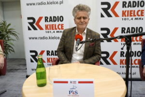 05.10.2023. Kielce. Debata przedstawicieli partii politycznych dotycząca wyborów parlamentarnych. Na zdjęciu: Krzysztof Słoń - PiS / Fot. Dionizy Krawczyński - Radio Kielce