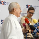 23.10.2023. Kielce. Podpisanie umowy o współpracy pomiędzy ŚCO a AGH. Na zdjęciu (z lewej): prof. Stanisław Góźdź - dyrektor ŚCO / Fot. Radio Kielce