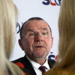 23.10.2023. Kielce. Podpisanie umowy o współpracy pomiędzy ŚCO a AGH. Na zdjęciu: Marek Bogusławski - wicemarszałek województwa / Fot. Radio Kielce