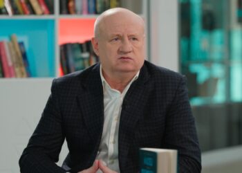 Nowa powieść Macieja Siembiedy w „Stacji Wakacje”