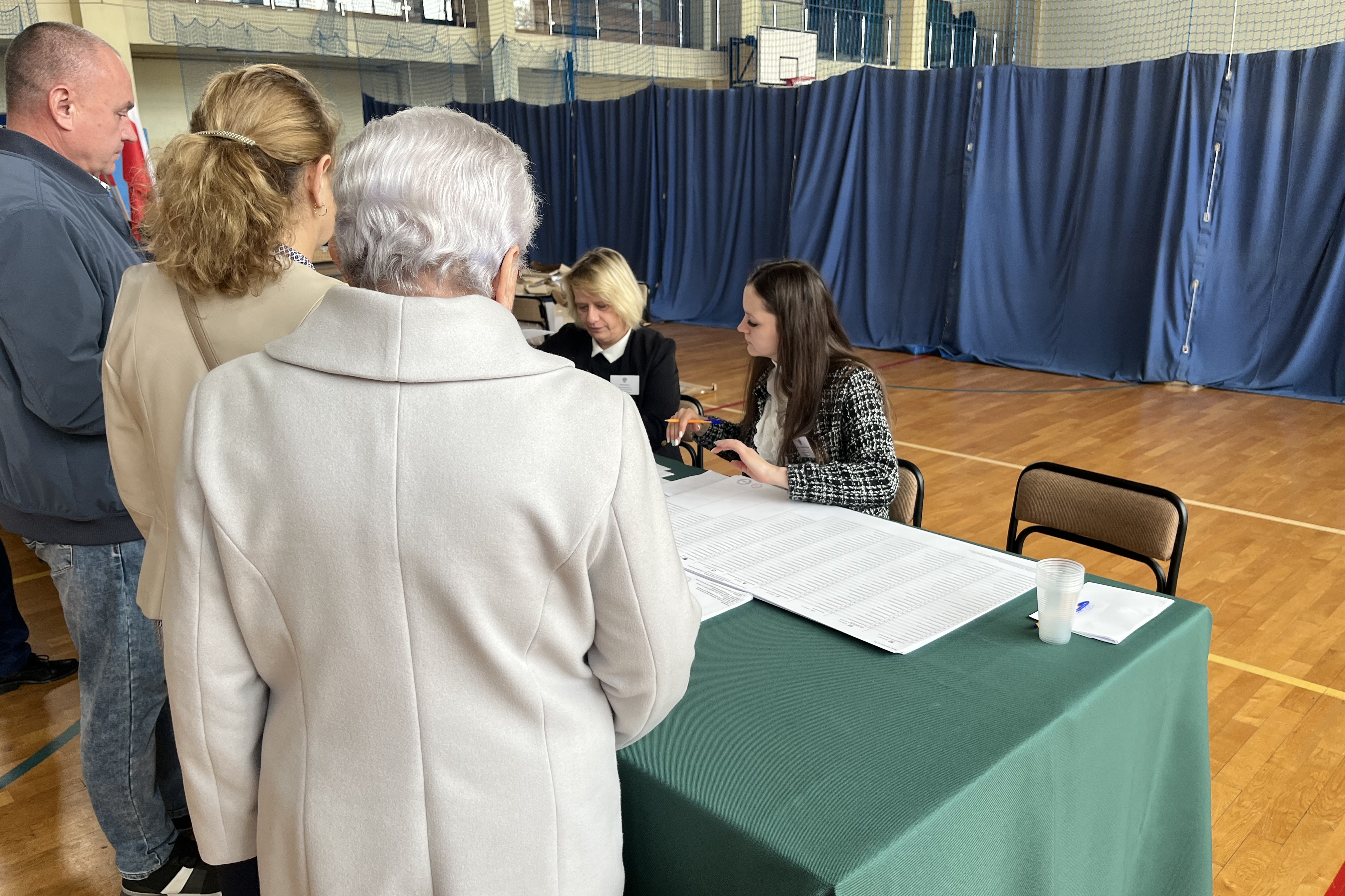 Kolejki w niektórych lokalach wyborczych w regionie