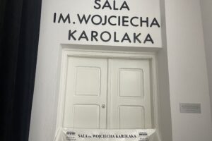 05.10.2023. Kielce. Muzeum Hammonda. Otwarcie sali im. Wojciecha Karolaka / Fot. Dorota Klusek - Radio Kielce
