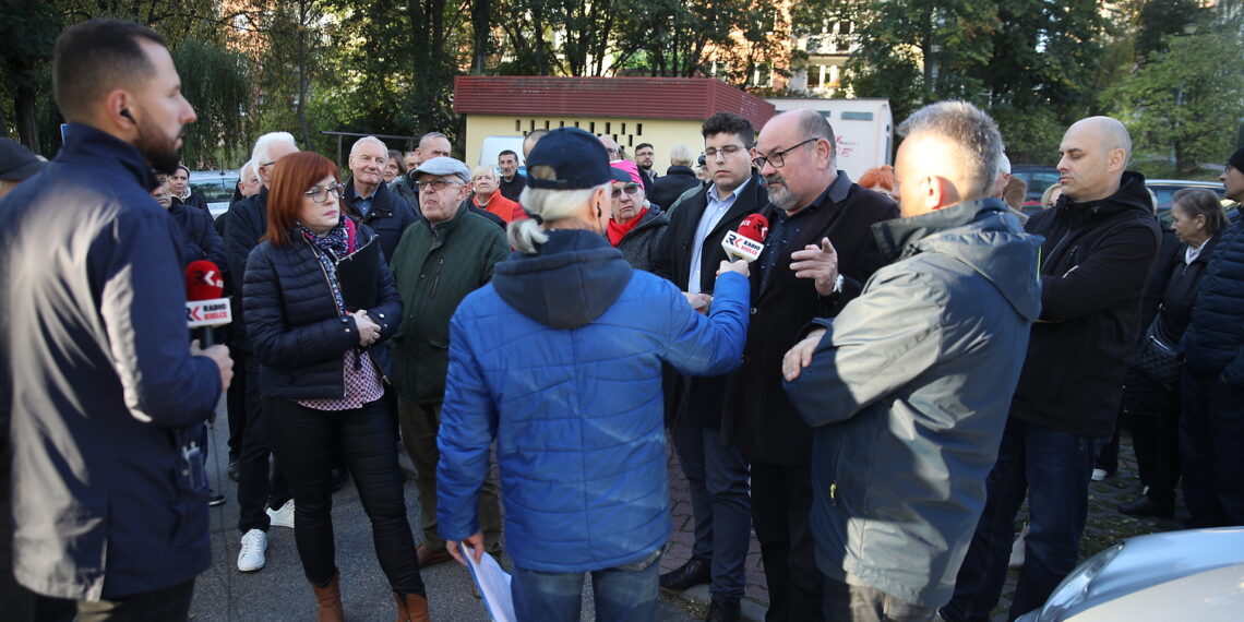 18.10.2023. Kielce. Interwencja Radia Kielce. Problem z parkowaniem przy ul. Orkana. / Fot. Wiktor Taszłow - Radio Kielce