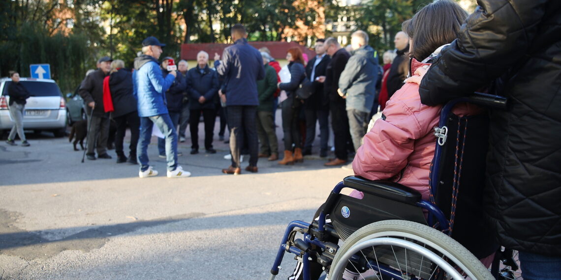 18.10.2023. Kielce. Interwencja Radia Kielce. Problem z parkowaniem przy ul. Orkana. / Fot. Wiktor Taszłow - Radio Kielce