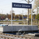 24.10.2023. Kielce. Dworzec PKP i perony kolejowe / Fot. Wiktor Taszłow – Radio Kielce
