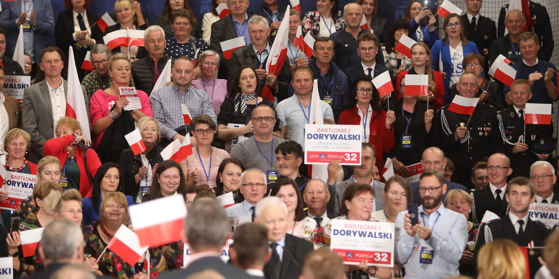 01.10.2023. Włoszczowa. Konwencja PiS z udziałem wicepremiera Jarosława Kaczyńskiego, prezesa PiS / Fot. Wiktor Taszłow – Radio Kielce