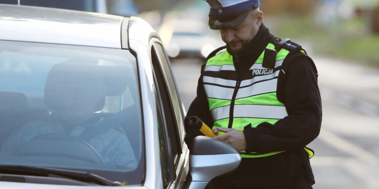 Przekroczenie dozwolonej prędkości kończy się nie tylko mandatem